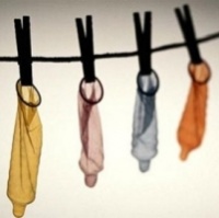 Школьники создали презерватив-хамелеон для выявления ЗППП
