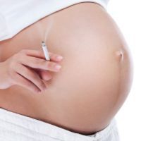Курение во время беременности влияет на слух ребенка