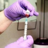 Вакцина против опоясывающего герпеса снижает риск инсульта Вакцина против опоясывающего герпеса снижает риск инсульта