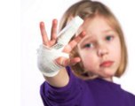 Перелом пальца у ребенка